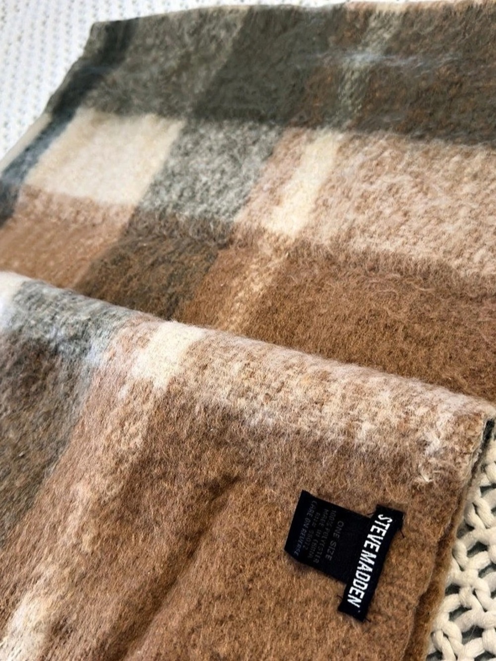 Steve Madden Brushed Plaid Blanket Wrap Scarf Plaid Scarf in Brown & Gray Like